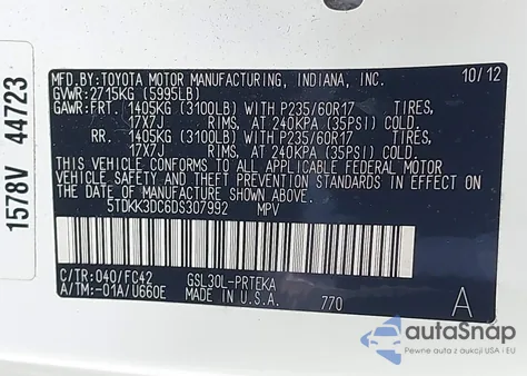 2013 Toyota Sienna Le V6 8 Passenger z USA, uszkodzony, nr VIN 5TDKK3DC6DS307992